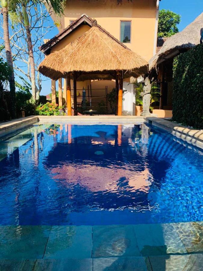 Giri'S Villa Jimbaran 乌干沙 外观 照片